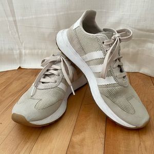 Adidas everyday tennis shoe.